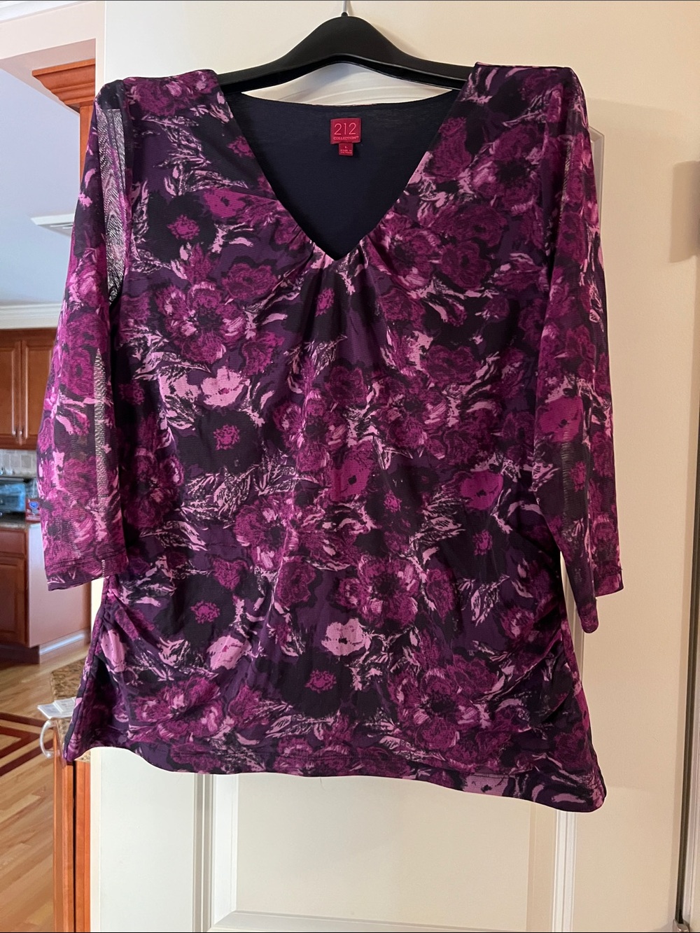 212 Collection Women's Purple Floral V-Neck Blouse